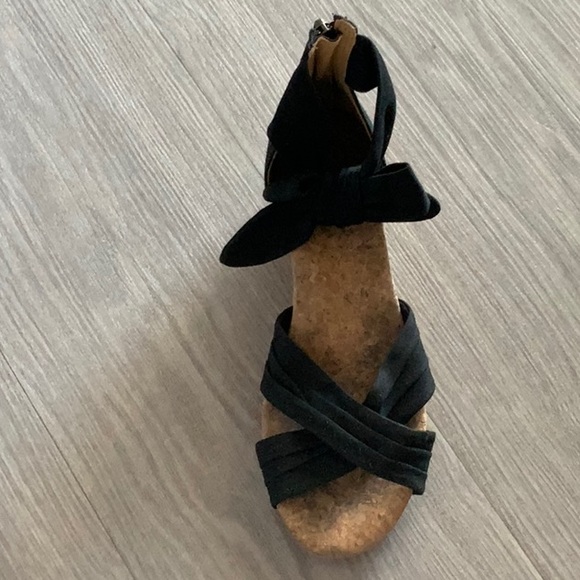 Ugg Wedges - Picture 2 of 5